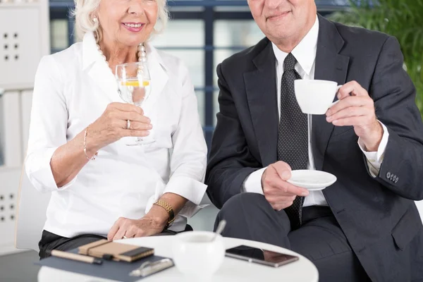 Op de zakelijke bijeenkomst — Stockfoto