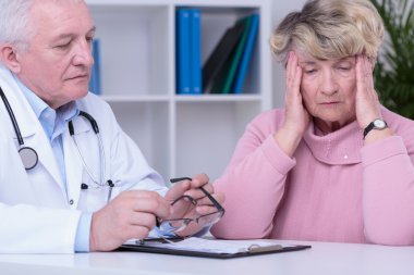 Doktor için endişeleniyor