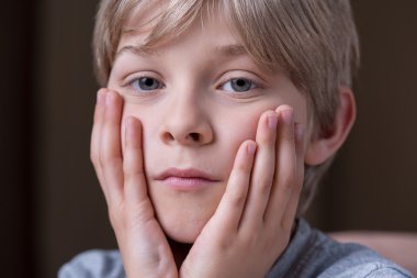 Neden çocuğun hüzün