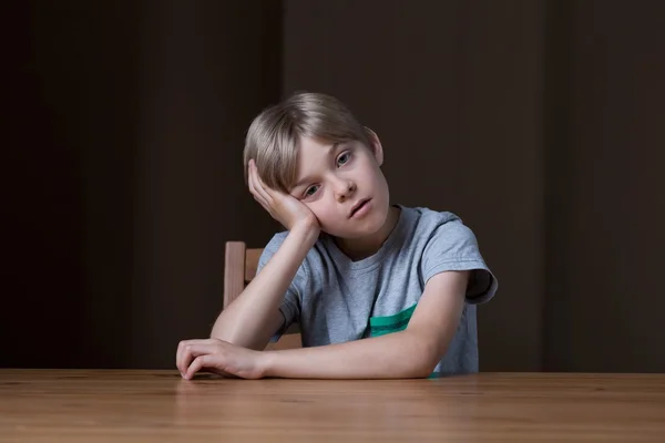 Boy is thinking about something — Stock Photo, Image