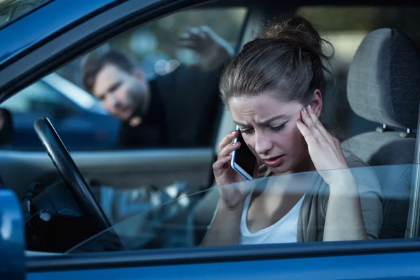 Woman is very broken — Stock Photo, Image