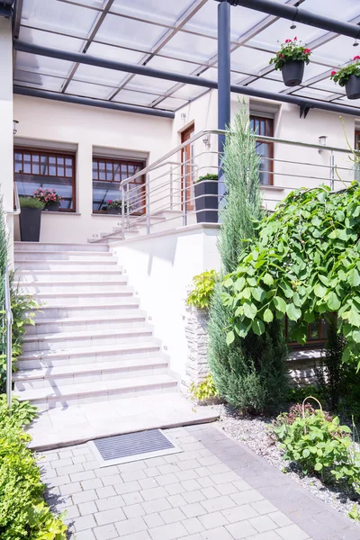 Stairs to modern stylish residence — Stock Photo, Image