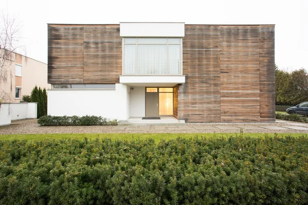 Huis buitenkant oorspronkelijk ontworpen — Stockfoto