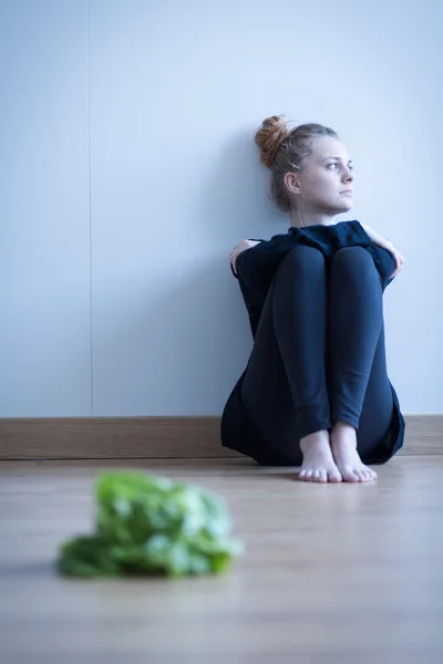 Girl rejecting food — Stock Photo, Image