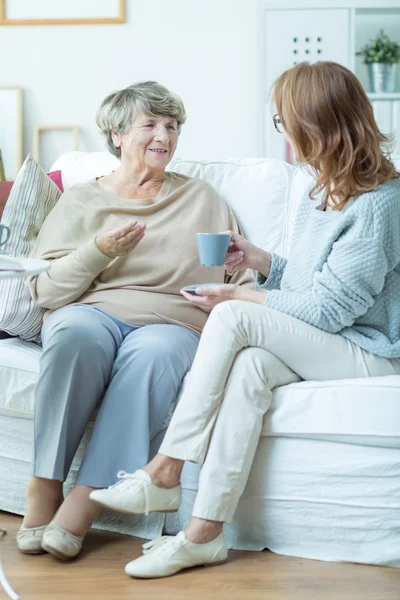 Bere caffè insieme — Foto Stock