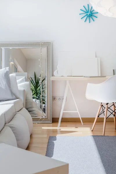 Big mirror in room — Stock Photo, Image