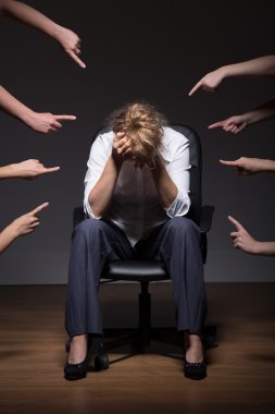 kadın iş yerinde boğulmuş