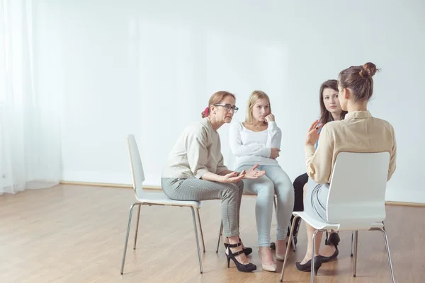 Entrenador y grupo de apoyo — Foto de Stock