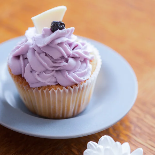 Muffin con crema de arándanos — Foto de Stock