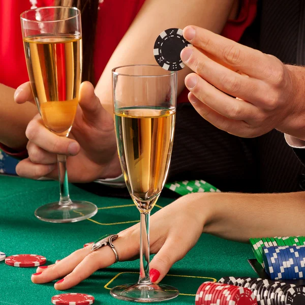 Champagne and chips — Stock Photo, Image