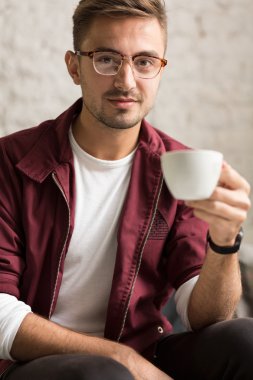Akıllı hipster çocuk