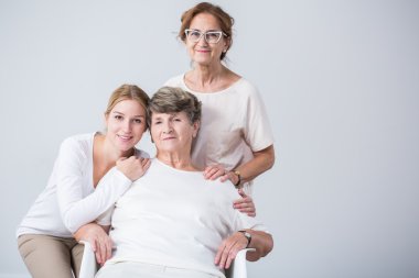 Kadın aile üyeleri