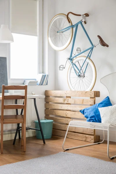 Bicicleta en pared — Foto de Stock