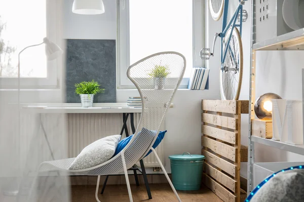 Desk and chair — Stock Photo, Image