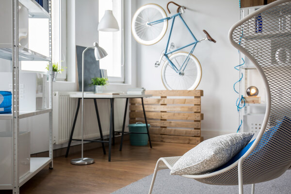 Легкая минималистская однокомнатная квартира
