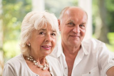 Aşık Yaşlı Çift