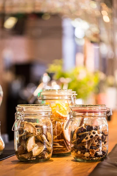 Trockenfrüchte im Glas — Stockfoto