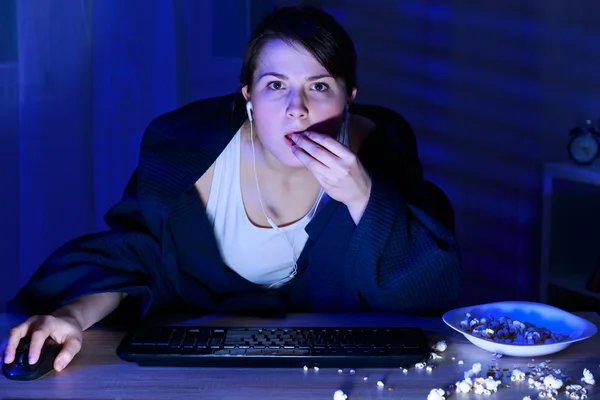 Playing on computer — Stock Photo, Image