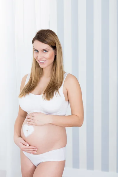 Dame während der Trächtigkeitszeit — Stockfoto