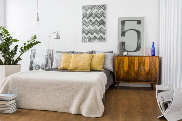 Stylish cozy bedroom — Stock Photo, Image