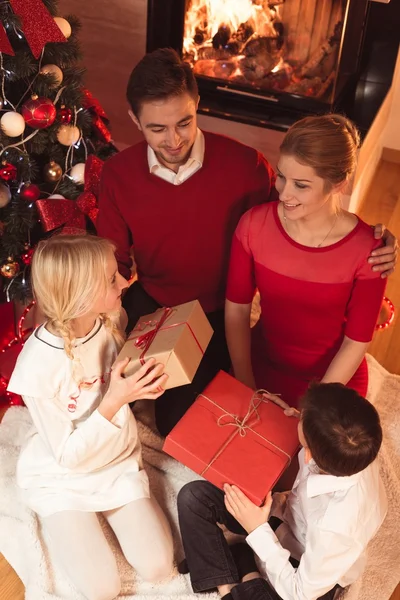 Family spending christmas eve — Stock Photo, Image