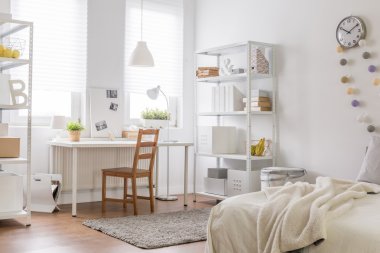 Vintage sandalye ile yeni Oda