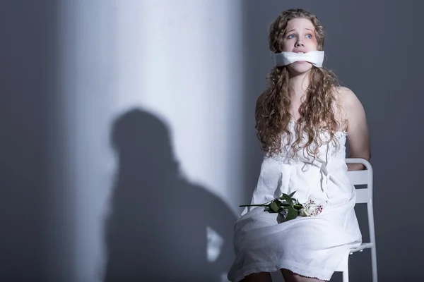 shagi-dlya-devushka-svyazala-parnya-klyap-tryapka