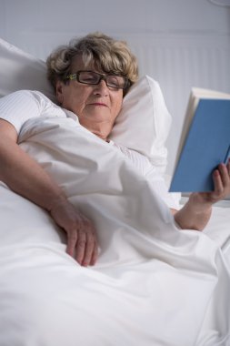 İşleminden önce pozitif hasta