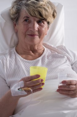 Darülaceze hasta alan ağrı kesici