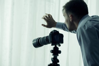 Paparazzi fotoğraf makinesi ile