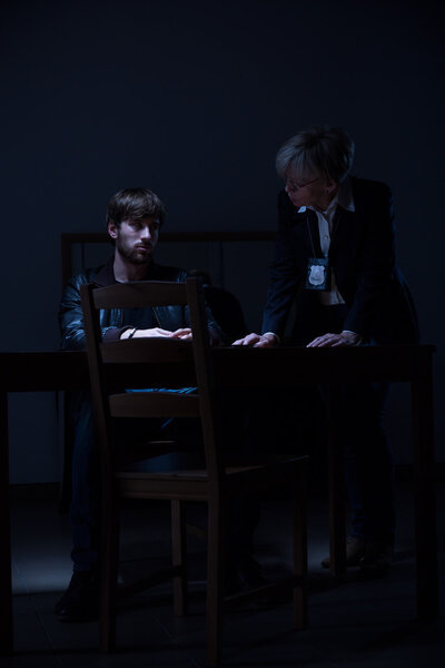 Questioning a suspicious man