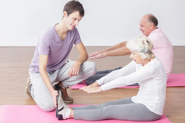 Oudere mensen en sport activiteiten — Stockfoto