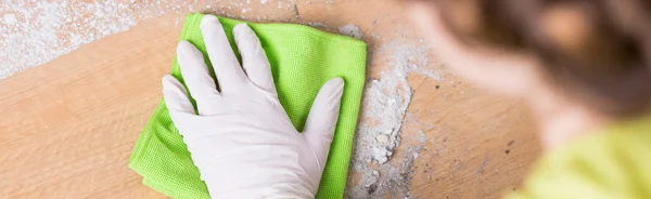 Cleaning furnitures from dust — Stock Photo, Image