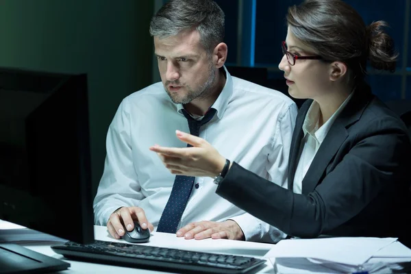 Baas met assistent — Stockfoto