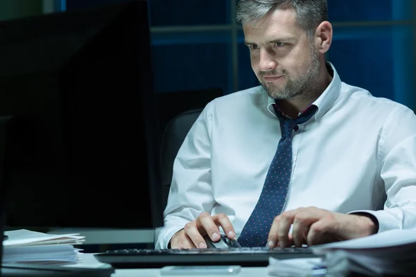 Hard working boss — Stock Photo, Image