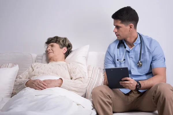 Cierpienie pacjentów geriatrycznych Warda — Zdjęcie stockowe