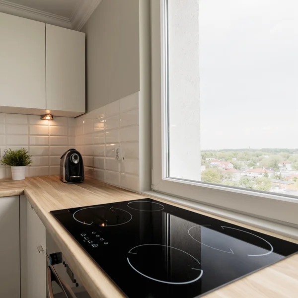 Functionele keuken in nieuwe flat — Stockfoto