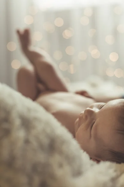 Doce menino recém-nascido — Fotografia de Stock