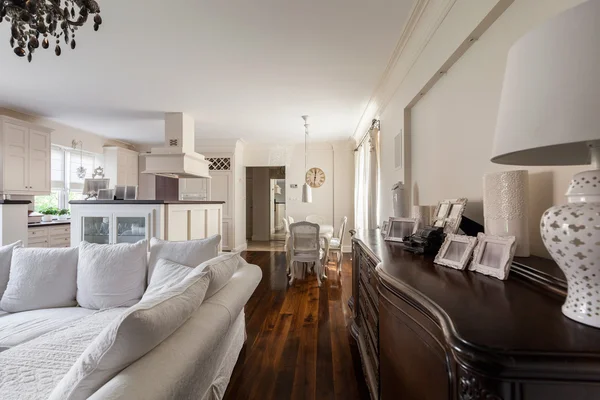 Interior de la casa de diseño francés — Foto de Stock