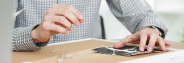 Çalışmalar sırasında yaratıcı çalışan