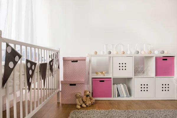 Gemütliches Kinderzimmer für kleines Mädchen — Stockfoto