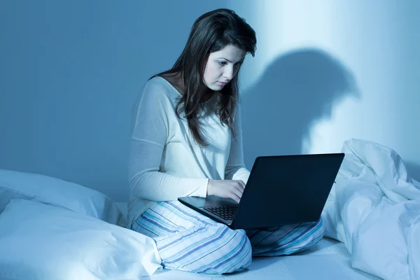 Using computer at night — Stock Photo, Image