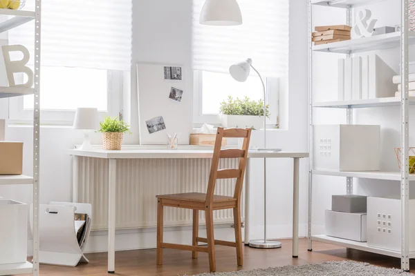 Minimalistisches Teenie-Zimmer — Stockfoto