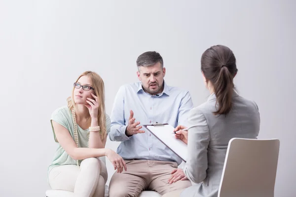 Vrouw en haar man — Stockfoto