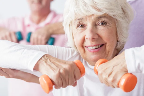 Gelukkig actieve vrouw — Stockfoto