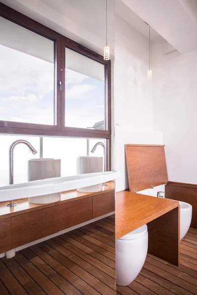 Salle de bain dans l'appartement — Photo