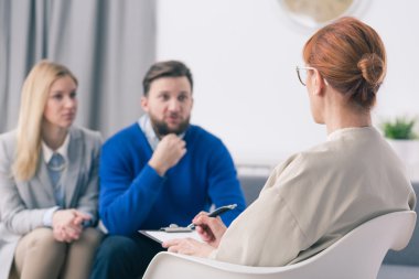 Her zaman evlilik sorunları çözmek için bir şans olduğunu