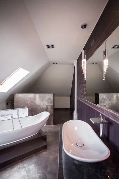 Luksusowe łazienki zaprojektowane wnętrze — Zdjęcie stockowe