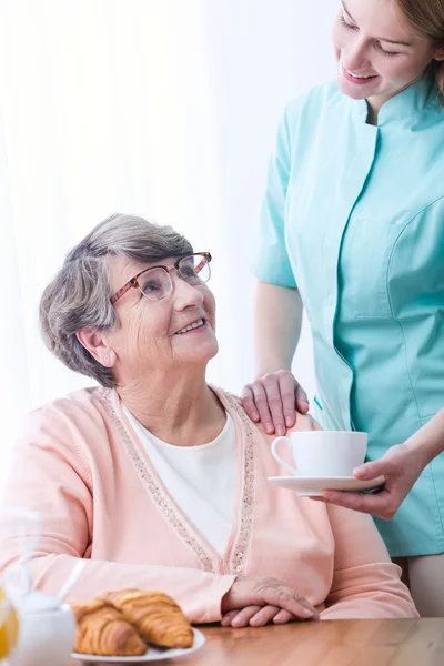 Café y croissant — Foto de Stock