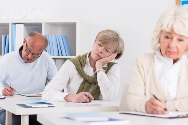 Addormentarsi in classe — Foto Stock